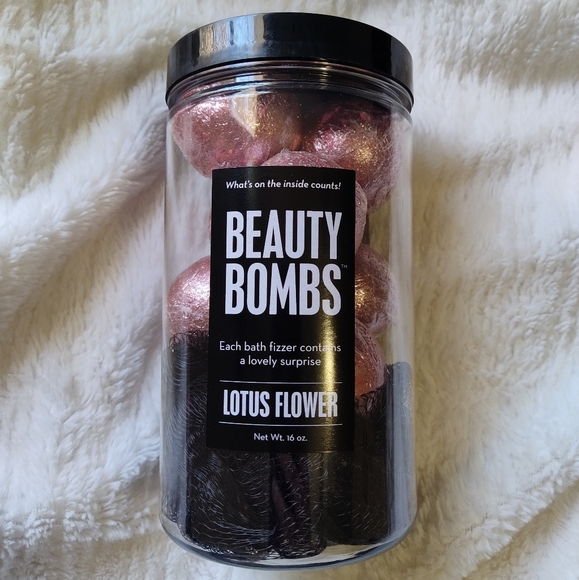 Da Bomb Bath Fizzers Beauty Bomb Jar Lotus Flower w/ Surprise in Each + Loofah - Picture 1 of 6